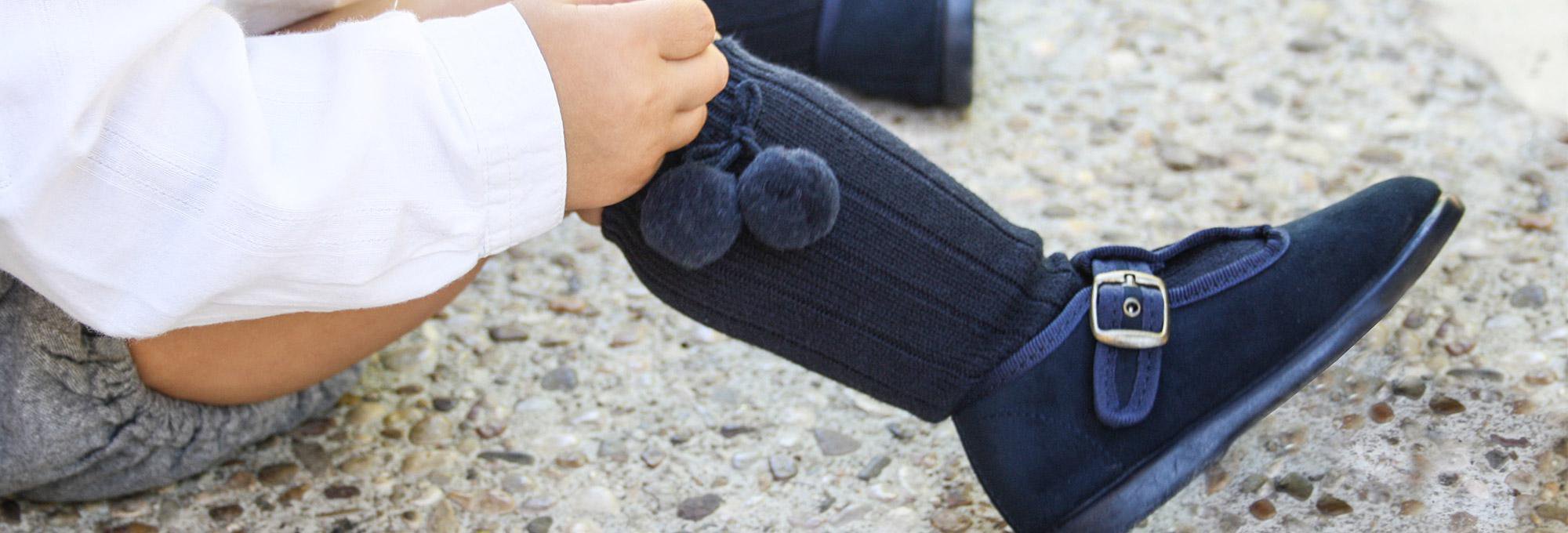 PÉS LARGUINHOS PÉS LARGUINHOS